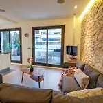 Chic By Hello Homes シッチェス
