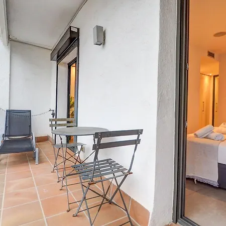 Chic By Hello Homes Apartmán