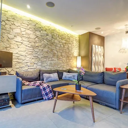 Chic By Hello Homes * Sitges